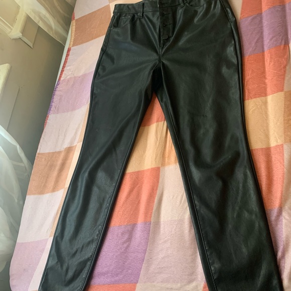 Blank NYC Pants - Blank NYC faux leather pants size 31 large